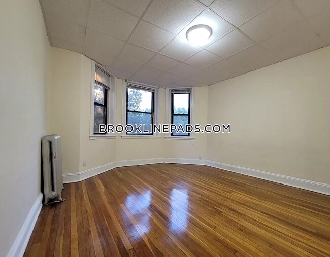 Foto del edificio - 364 Riverway