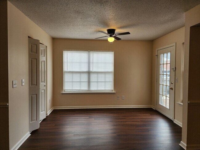 Foto del edificio - 525 3rd Loop Rd