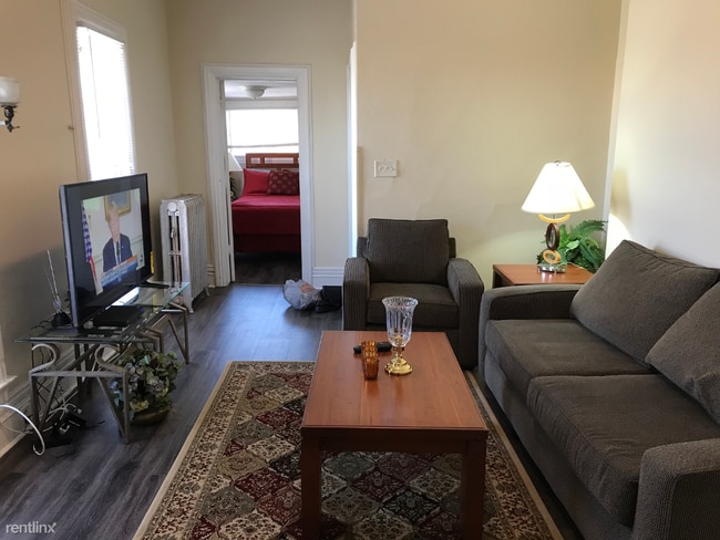Building Photo - 1 br, 1 bath Apartment - 300 Steward Ave # 3