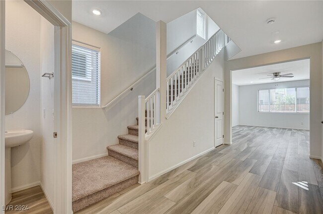 Building Photo - 7459 Lodano Ave