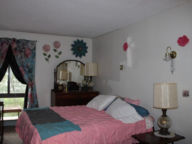 Foto del edificio - Ridgewood Towers