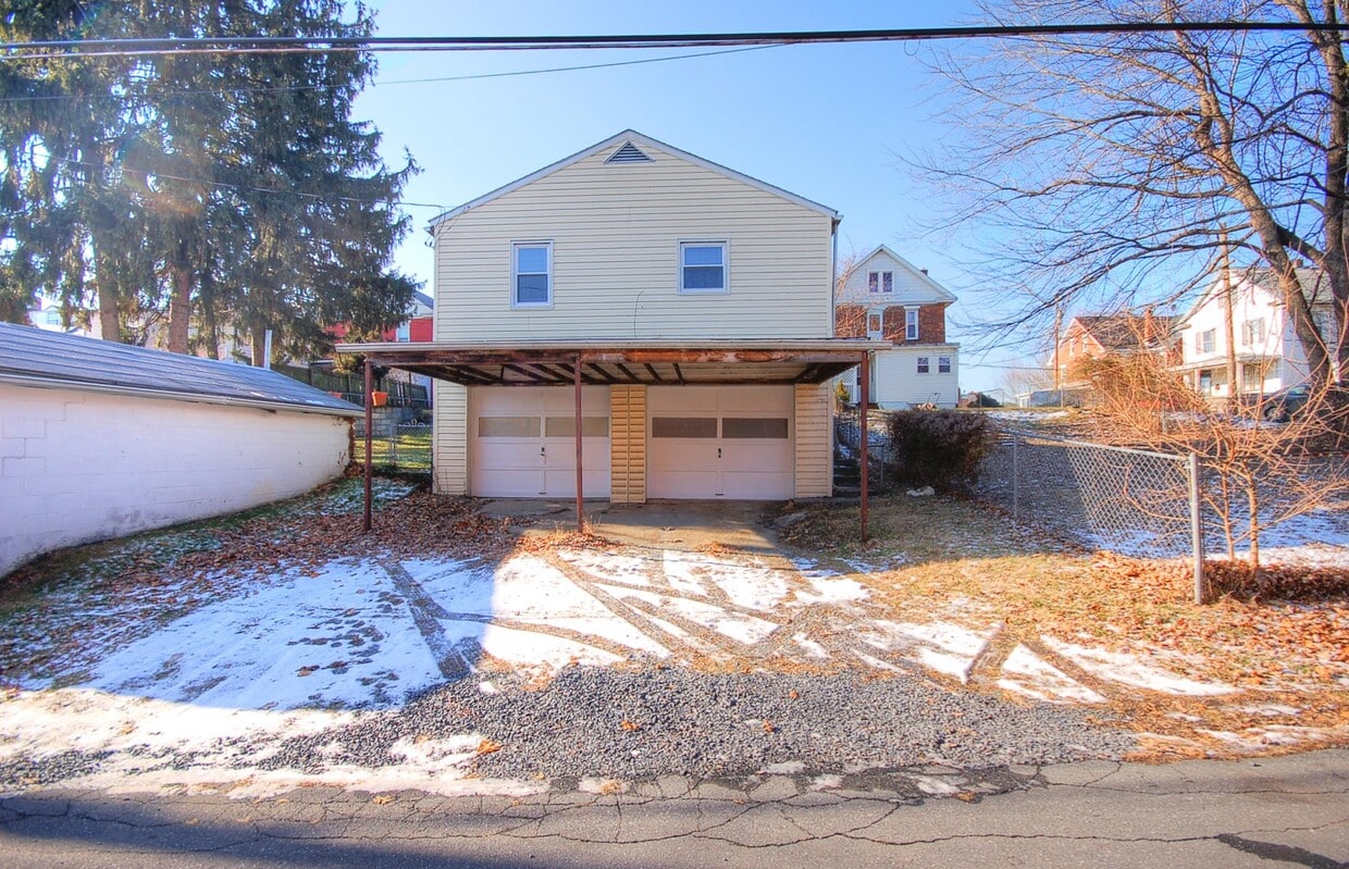 617 Market St, New Cumberland, PA 17070 House Rental in New