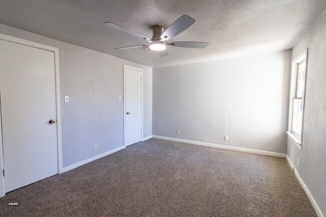 Foto del edificio - 2802 Baltimore Rd