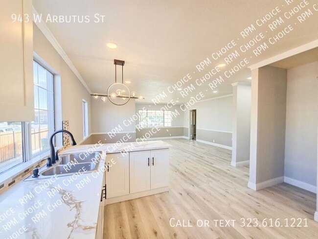 Foto del edificio - 943 W Arbutus St