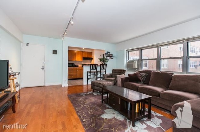 Building Photo - 1 br, 1 bath - 4970 N Marine Dr Apt 921