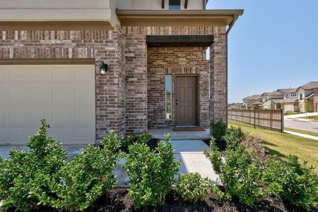 Building Photo - 117 Durmont Pass