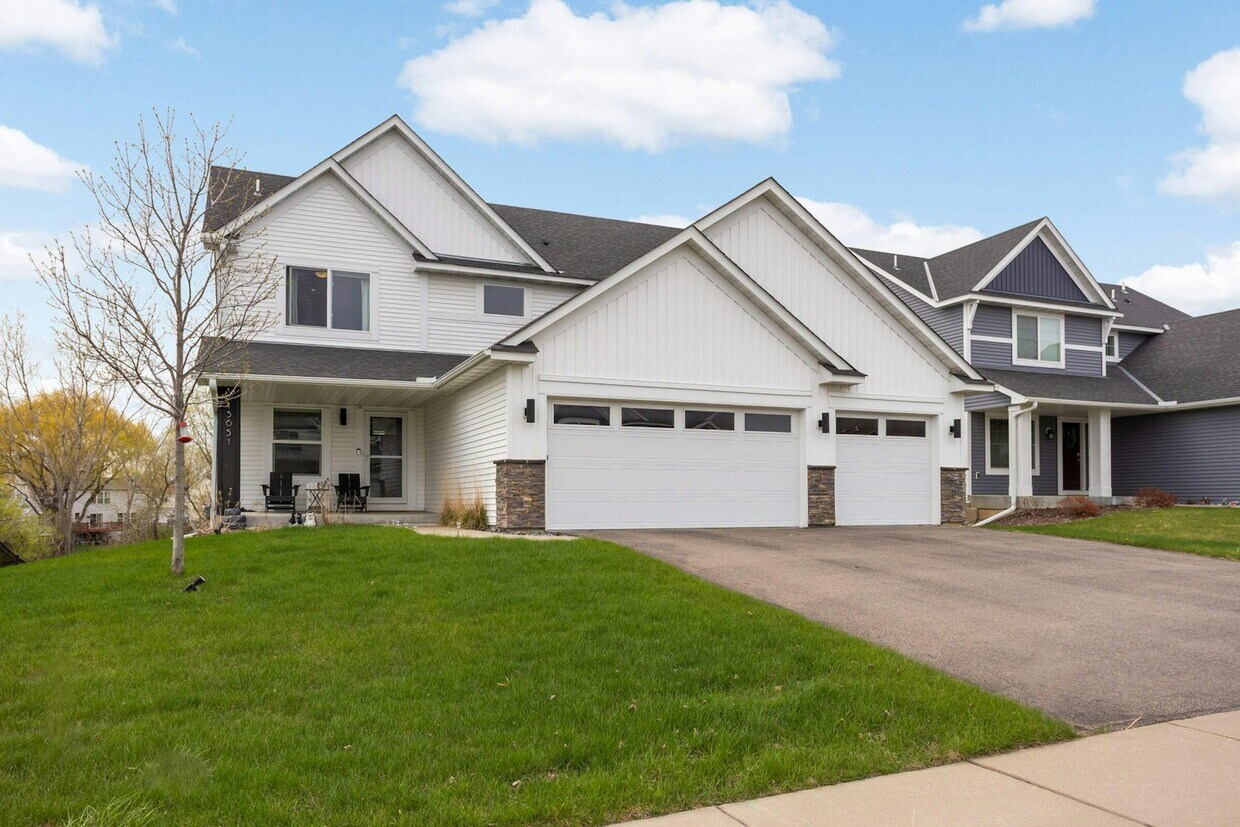 Foto principal - 15651 Fairfield Dr