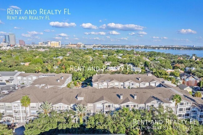 Foto del edificio - **A UNIT IN THE DYNAMIC AREA OF HYDE PARK**