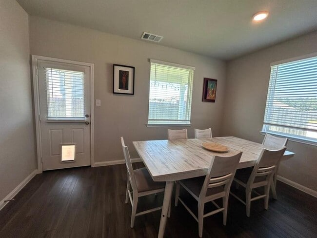 Building Photo - 2547 Steelhead Dr