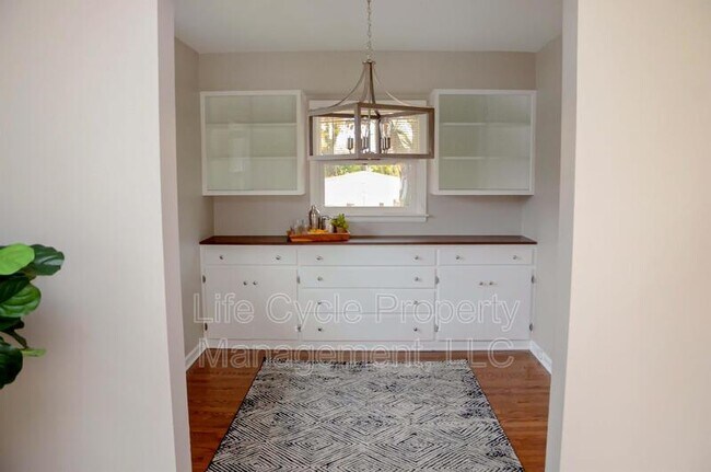 Foto del edificio - 3462 Senora Ave SE