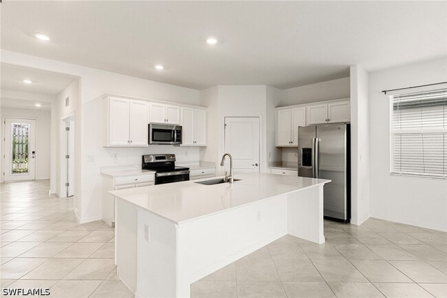 Building Photo - 2525 Kona Wy