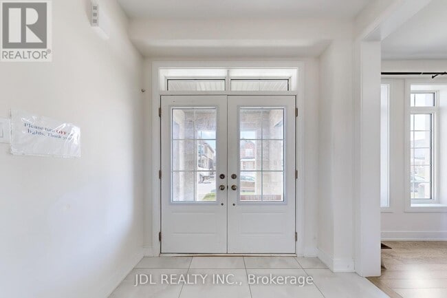 Building Photo - 143 Kenneth Rogers Cres