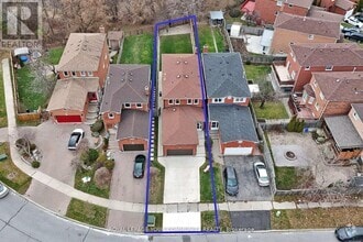 Building Photo - 136 Woodcroft Ln