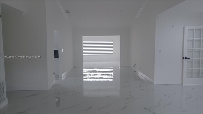 Building Photo - 525 NW 136th Ct