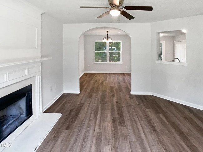 Foto del edificio - Updated 3BR Home with Garage, Pet Friendly!