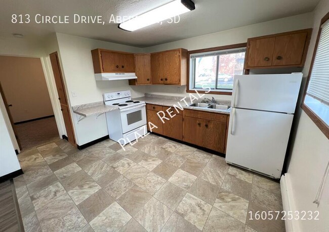 Building Photo - 2103 4th Ave SE