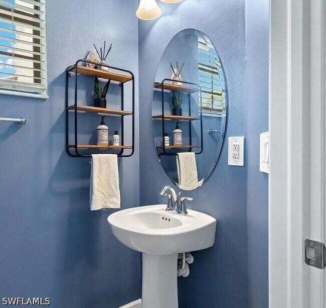 Foto del edificio - 14129 Pine Lodge Ln