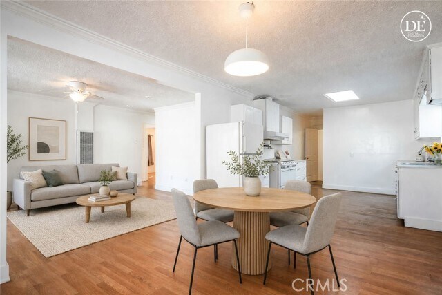 Foto del edificio - 1125 Heliotrope Dr