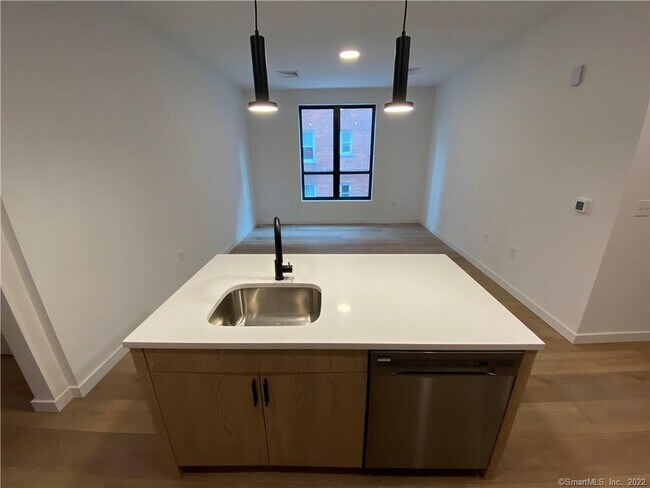Foto del edificio - 104 Howe St