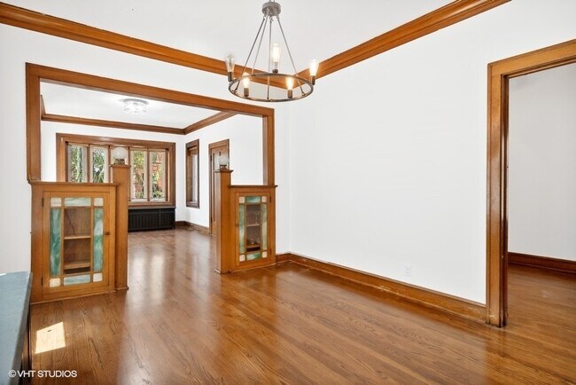 Foto del edificio - 3343 S Emerald Ave