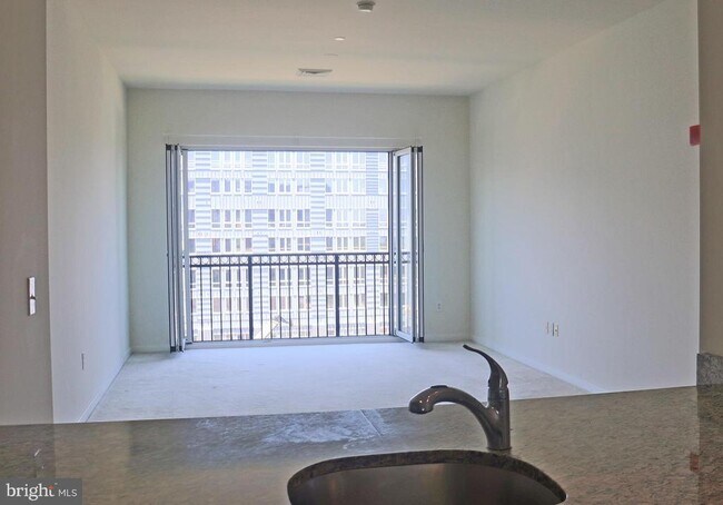 Foto del edificio - 530 Harlan Blvd