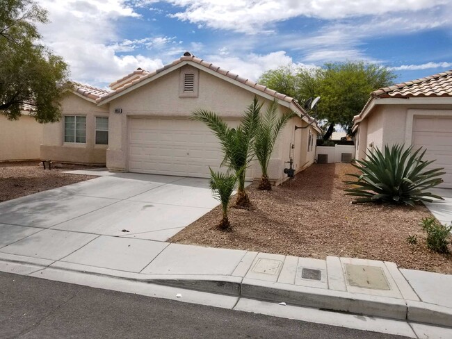 Building Photo - 4853 Sapphire Light St