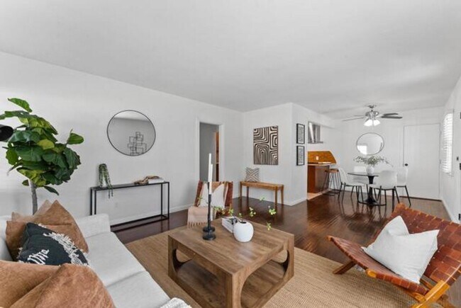 Foto del edificio - 8420-8424 Dallas St