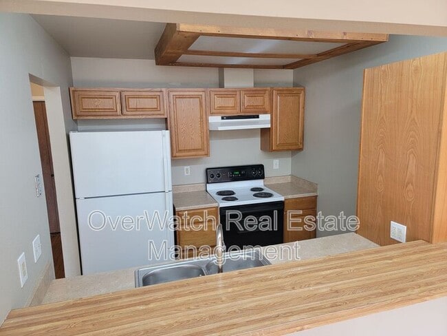 Building Photo - 1615 Sitka St