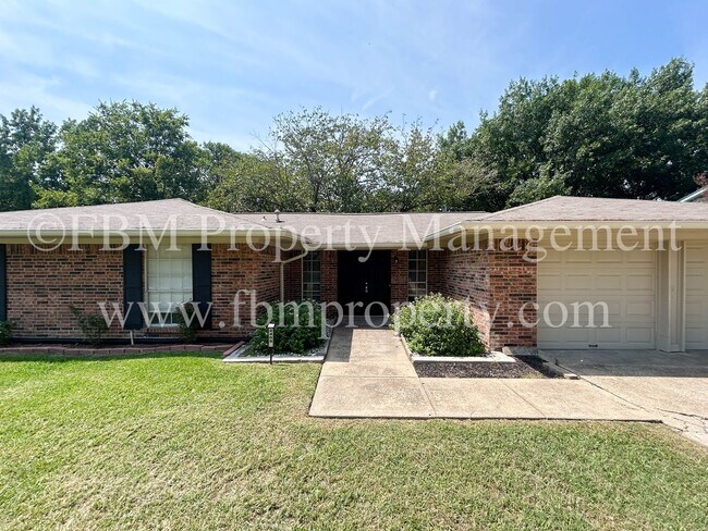Building Photo - 2409 Linda Dr