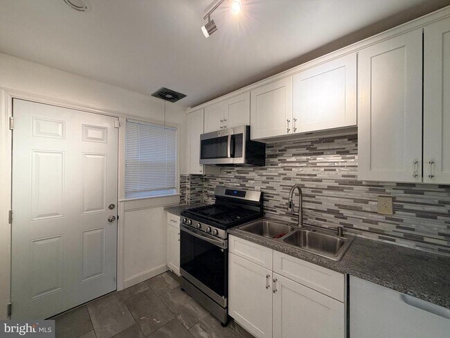 Foto del edificio - 1262 Halstead Rd