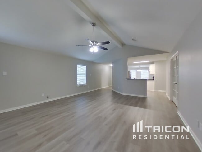 Building Photo - 4123 Pedernales River Ln