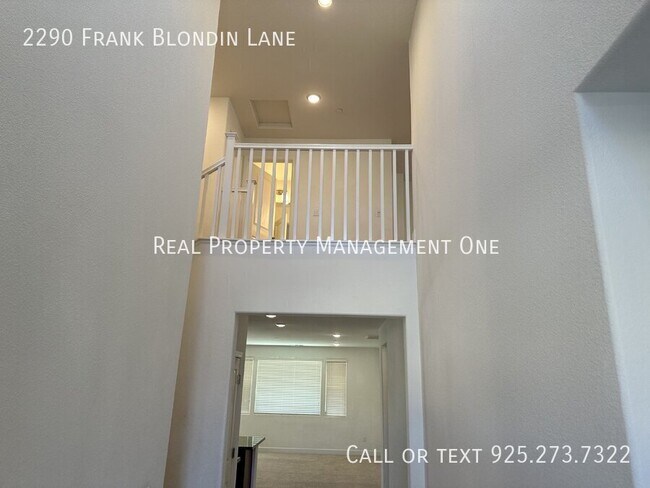 Foto del edificio - 2290 Frank Blondin Ln