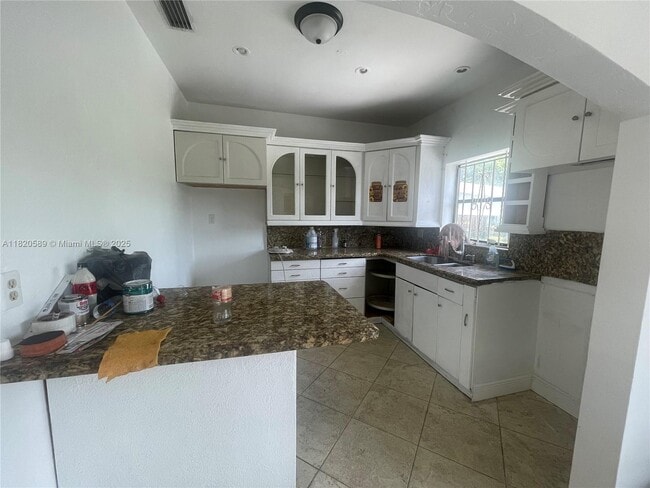Foto del edificio - 1401 NW 198th St