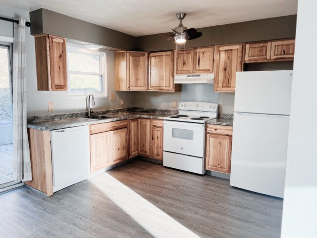 Building Photo - 5112 Dublin Dr