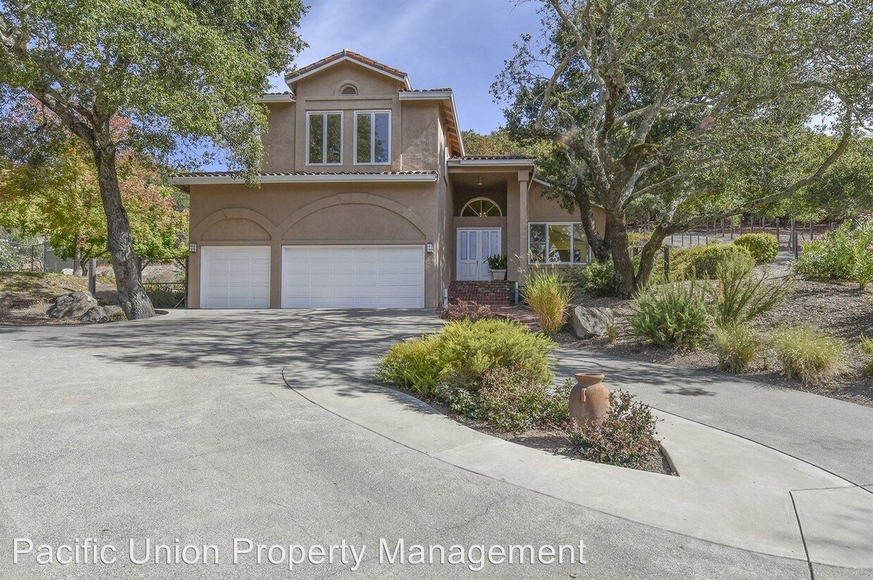 Primary Photo - 549 Westgate Dr
