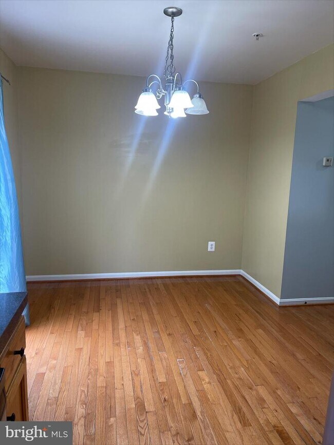 Building Photo - 4805 Springmaid Ln