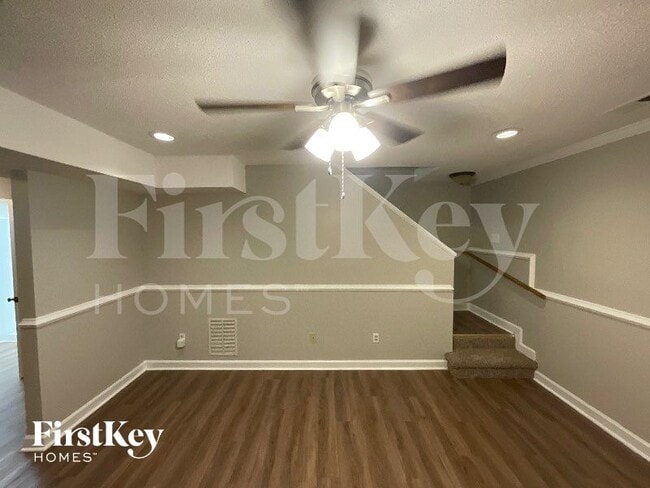 Building Photo - 6004 Stone Bluff Dr