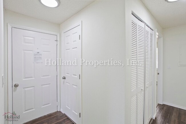 Foto del edificio - 6685 SW 192nd Ave