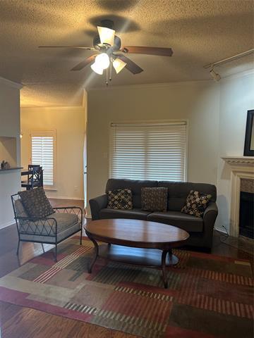 Foto del edificio - 1106 Quail Valley Ln