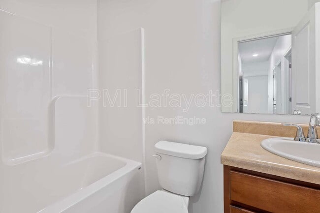 Building Photo - 3350 Marlton Ct