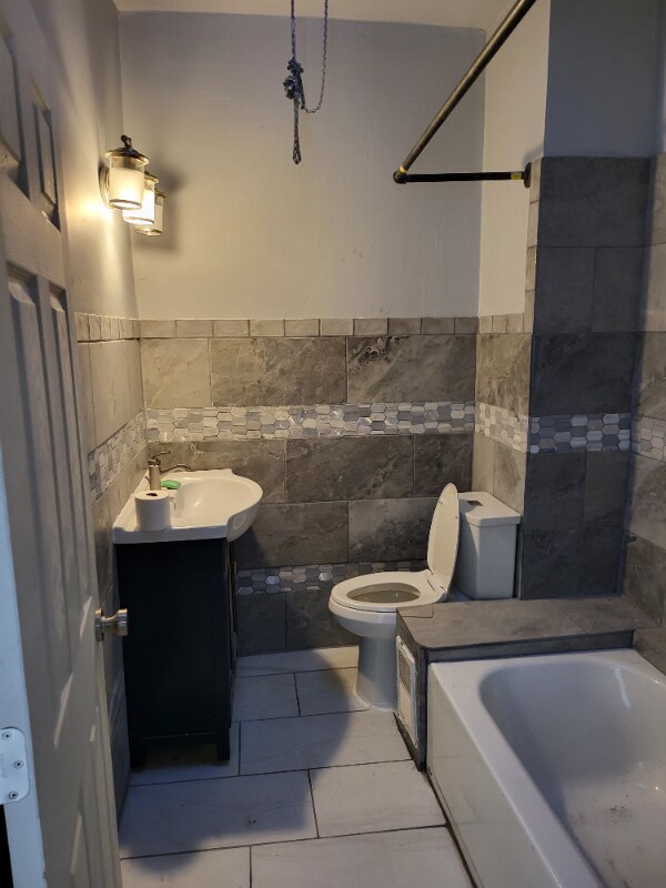 Foto del edificio - 643 N Peach St