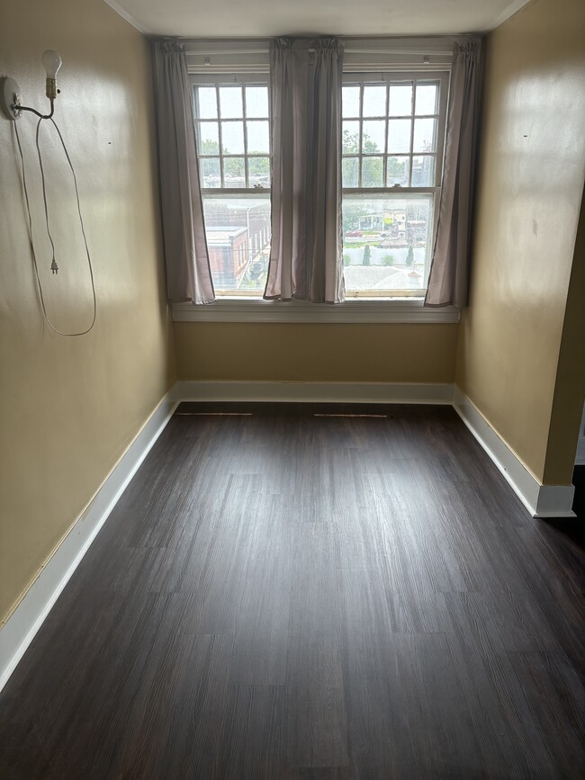 Breakfast Nook - 226 Cumberland St