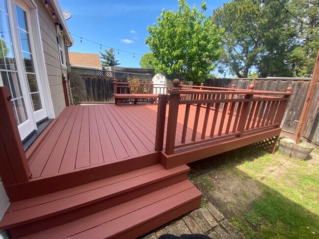 Building Photo - 2023 La Salle Dr