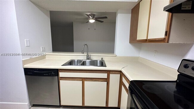 Foto del edificio - 1243 SW 46th Ave
