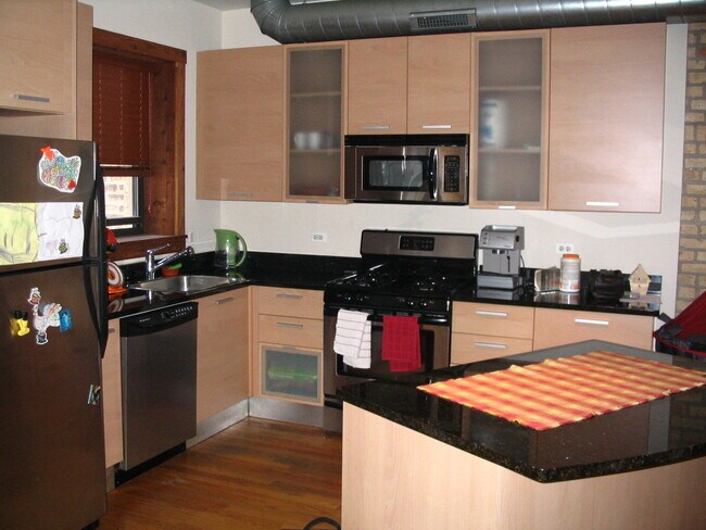 Foto del edificio - 7022 N Paulina St