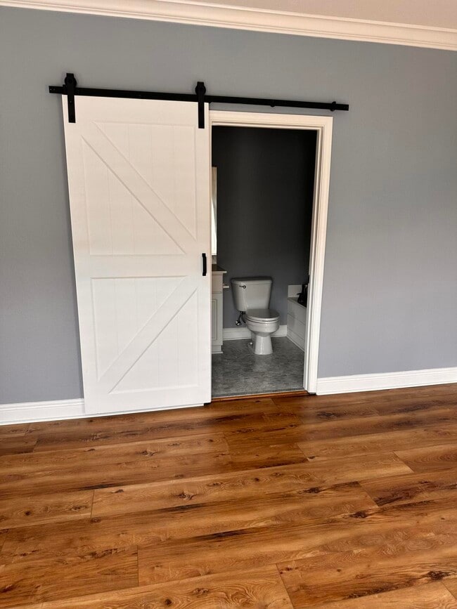 Foto del edificio - 56 Spires Ln