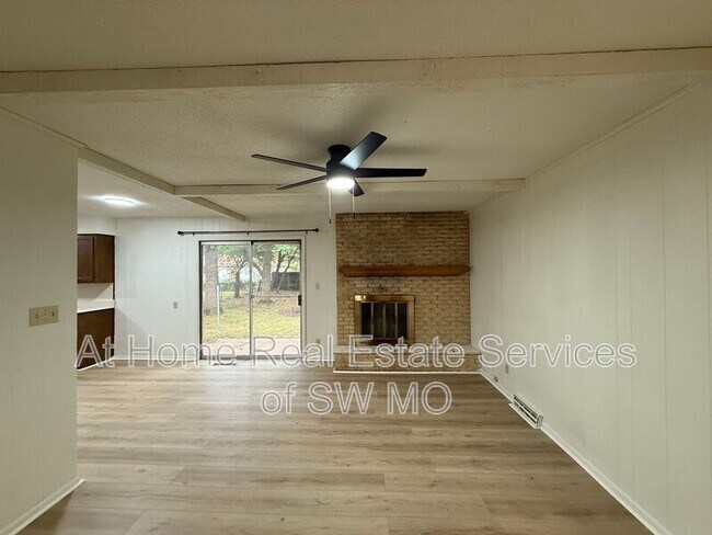 Foto del edificio - 1335 E Sunset St