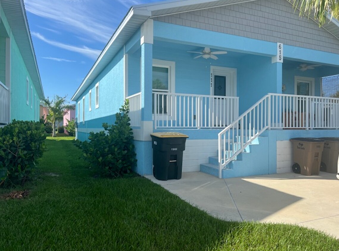 Primary Photo - 615 E Virginia Ave