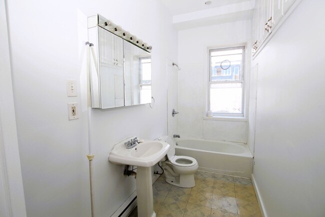 Building Photo - Beautiful 2 bedroom in fishtown available ...