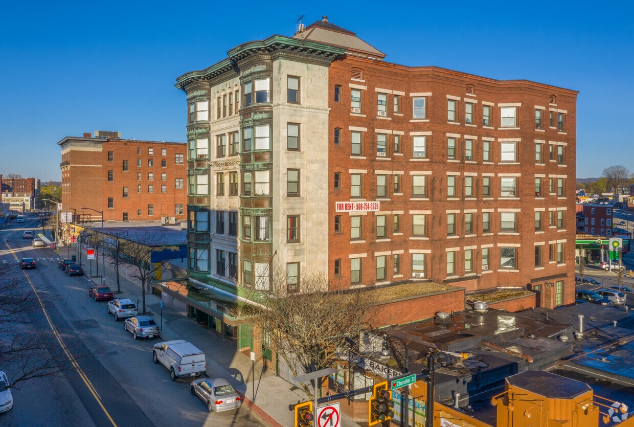 Primary Photo - Aurora Apartments
